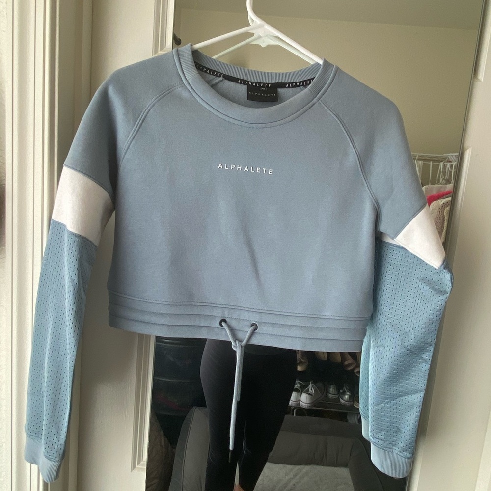 Alphalete cropped sweatshirt